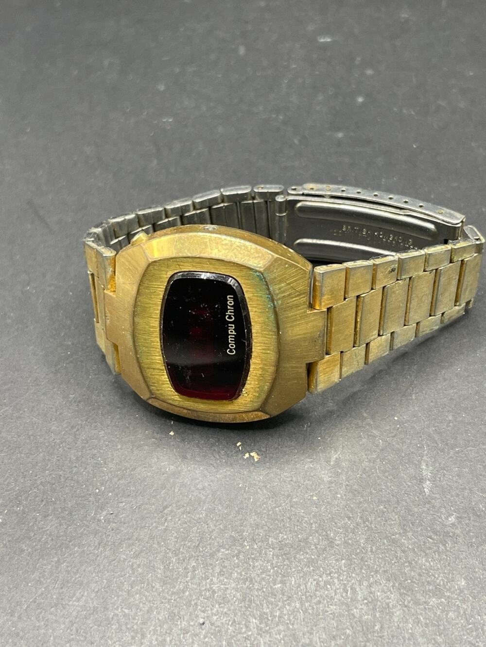 Vintage Compu Chron Red Led Digital Watch Gold Tone 37.5mm 50019684